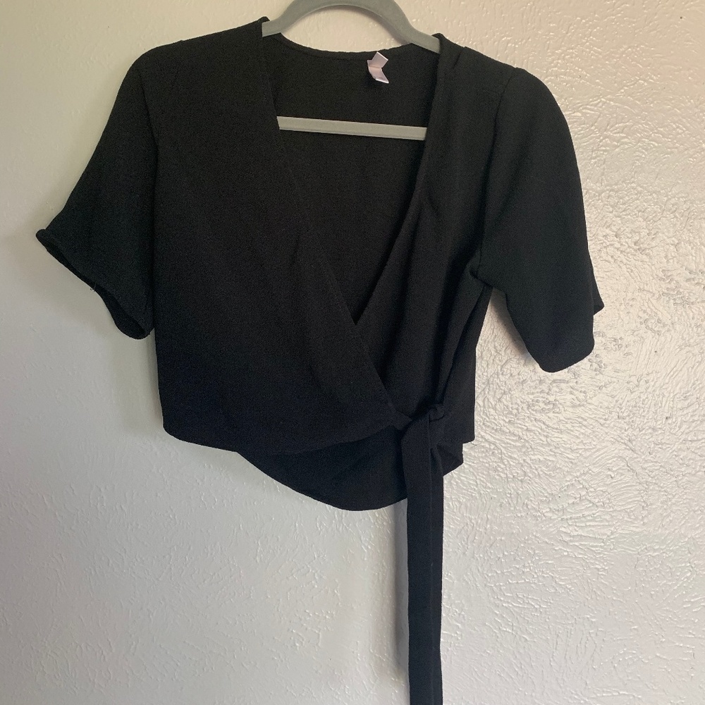 Black Front Tie Crop Top